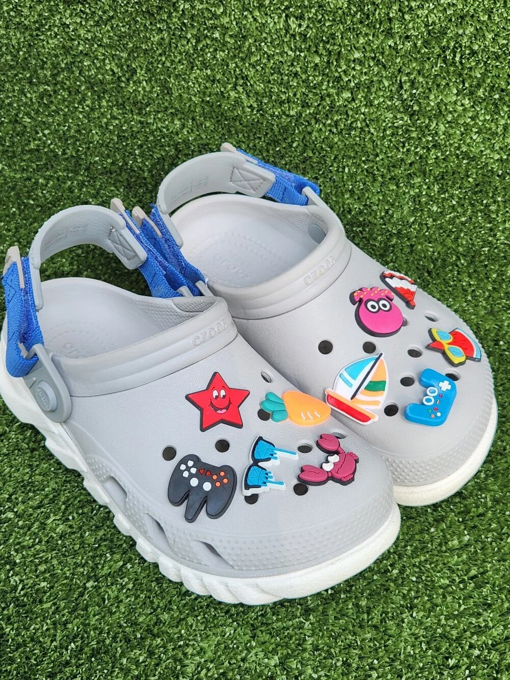 Crocs Kids' Boys Duet Max II Gray Clogs Size 2 Slip-on Comfort Sandals -Jibbitzs